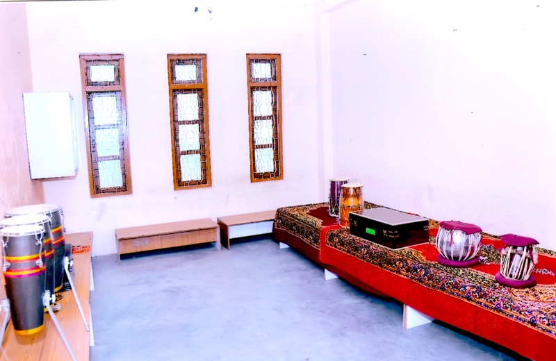 4 001.jpg (180892 bytes)